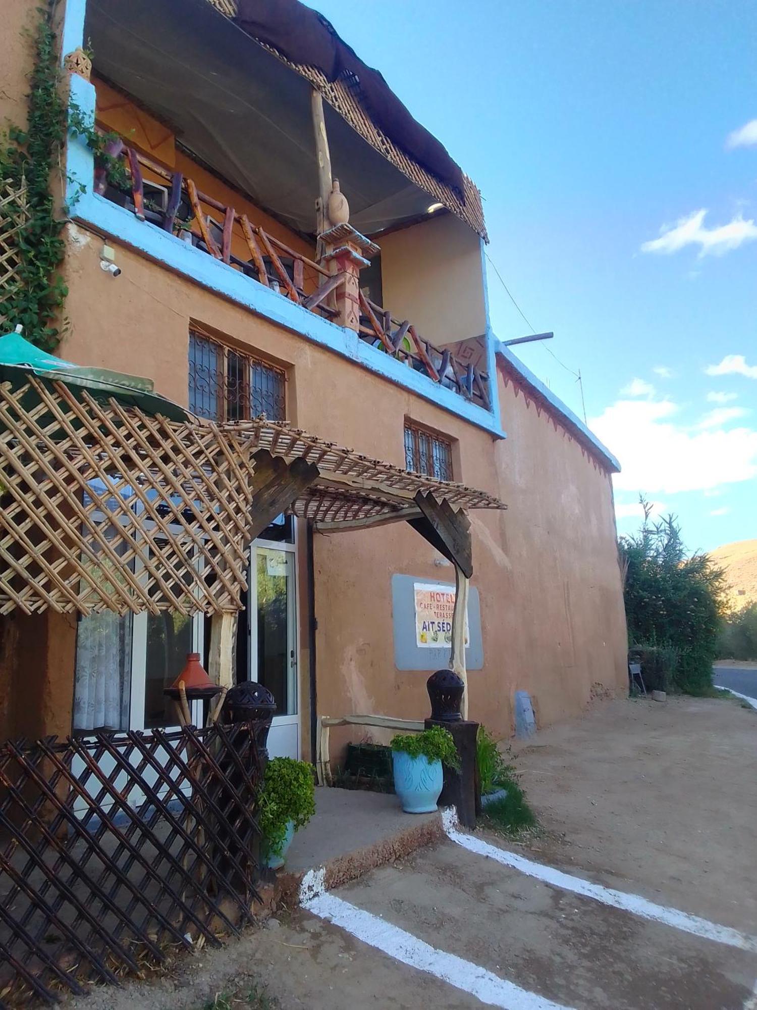 Hotel Restaurant Ait Saderat Boumalne Dades Экстерьер фото